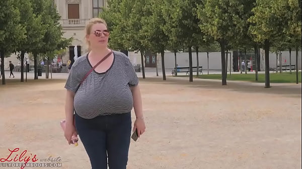 saggy tits no bra in public