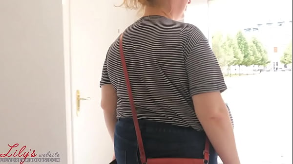 saggy tits no bra in public