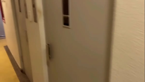 Trailer – Mamando os pés e pau do Porteiro hétero