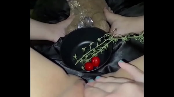 Lánya elkényeztetett életmódja és szexi kalandjai