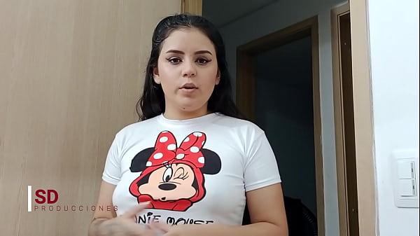 mi madrastra me ayuda con una paja