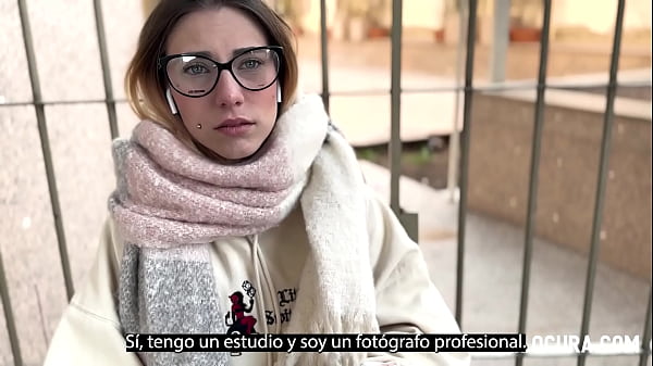 PutaLocura - Bellisima italiana Dalila Dark pillada en la calle