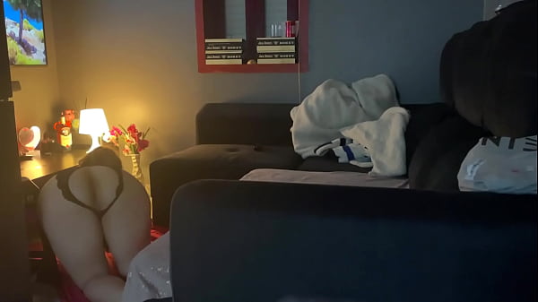 HOTWIFE STAYS in DOGGY waiting for a STRANGER to FUCK HER while her HUBBY WATCH!!