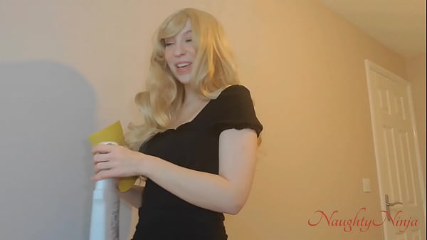 Step-Mom Accidently Falls on my Dick while Doing Chores