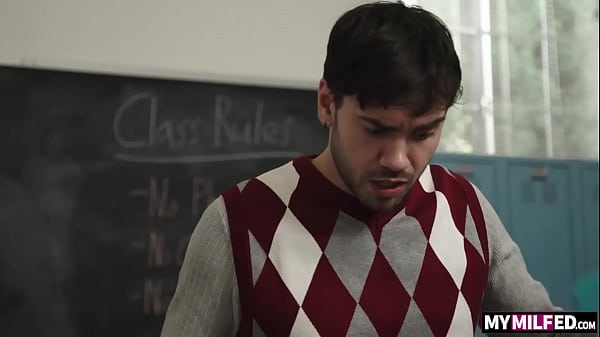 Nasty GILF Babe Andi James Goes Back to College