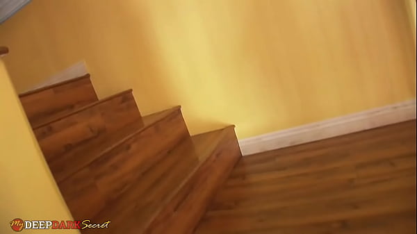 Couple Dips From Party To Fuck Thumbnail