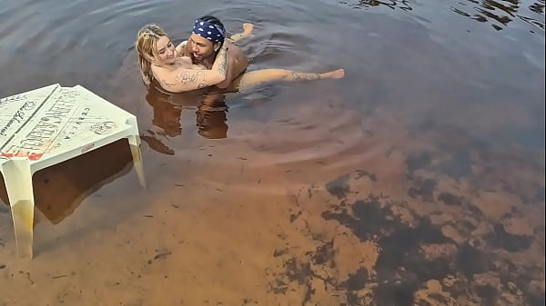 TRANSEI COM A PATRICINHA TATUADA NO PELO NA PRAIA DE NUDISMO | Joao O Safado – Loira Luxx