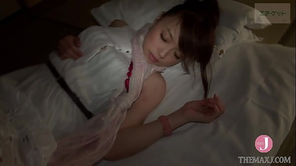 Miki likes middle-aged men, and if she likes a man, she really wants to fuck him.