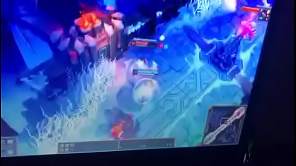 naughty old woman hits one while watching young ones getting fired up in public Thumbnail