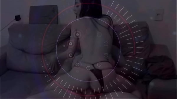 Ela só goza dando o cuzinho