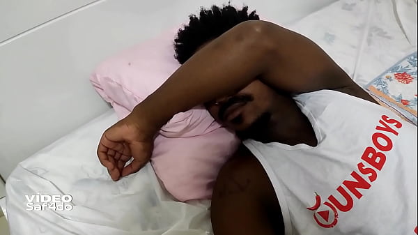 uma surpresa pro amigo dotado , …