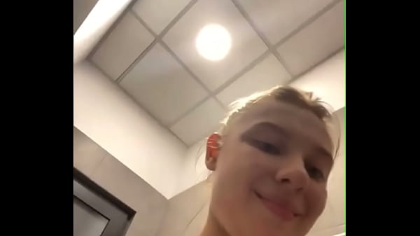 Blowjab Publik · XNXX.com.se Free Porn Online! 3GP MP4 Mobile Sex XXX Porno Videos!