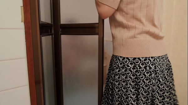 「母さんみたいなおばさんが好きなの？」熟女AVを見てるのがバレたら　瀬尾礼子