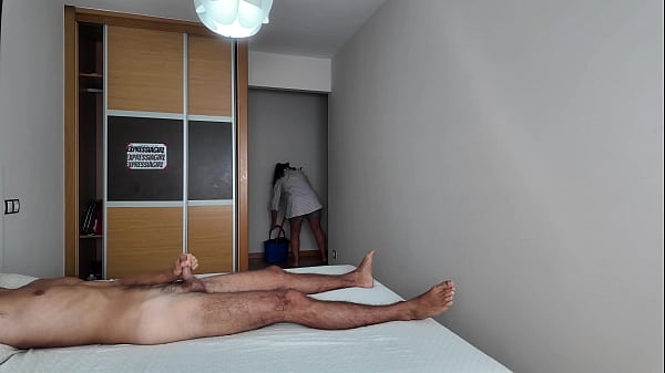 I Jerk off in Front of the Cleaning Lady at the Hotel