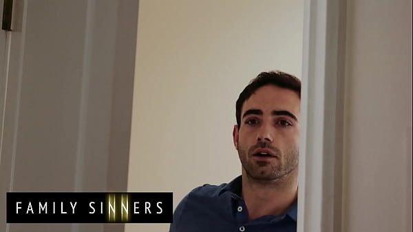 Aidra Fox Finds Out Her Stepbro Jake Adams Steals Her Panties & Decides To Give Him What He Wants - FAMILY SINNERS