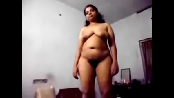 Big ass sexy aunty showing Thumbnail