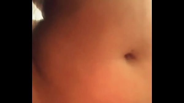 حصرى فضيحة صاحبة منى فاروق الشرموطة مفشوخة نيك و لابسه قميص نوم احمر فاجر  ارزع جامد كسم زبك اااه ايوه كده هجيب اهو