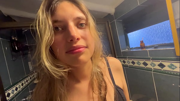 Mi madrastra dice no, pero su vagina dice si!!!