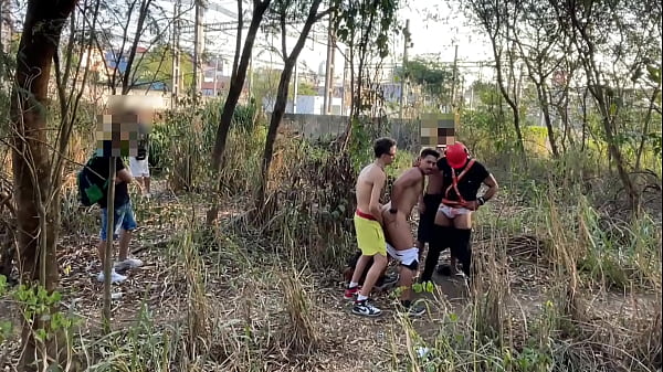 PASSEI O DIA DANDO O CU NO PARQUE PARA HOMENS GOSTOSO