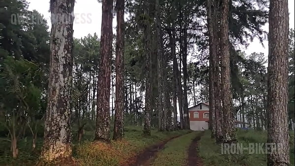 Fucking QweenSG at the lake house and cumming in her mouth!