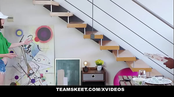 Frozen Pizza Delivery Girl is Fucked by BBC