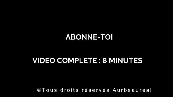 IL SE BRANLAIT en me regardant