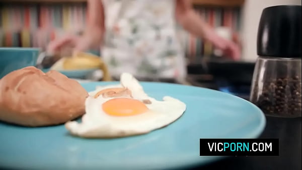 Hot blonde babe Angelika Grays likes to start her day with nice fuck session