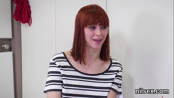 Randy, querido, foi levado para uma casa de nozes para tratamento doloroso