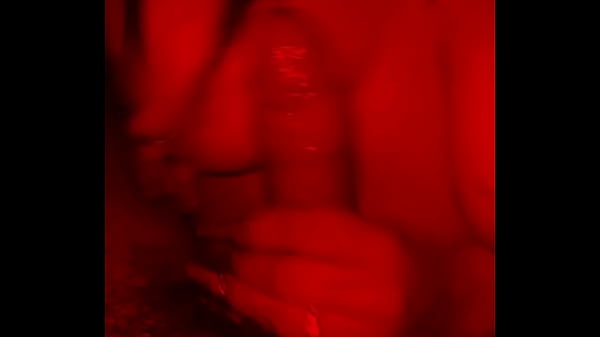 Chupando meu pau como um especialista, minha puta rica