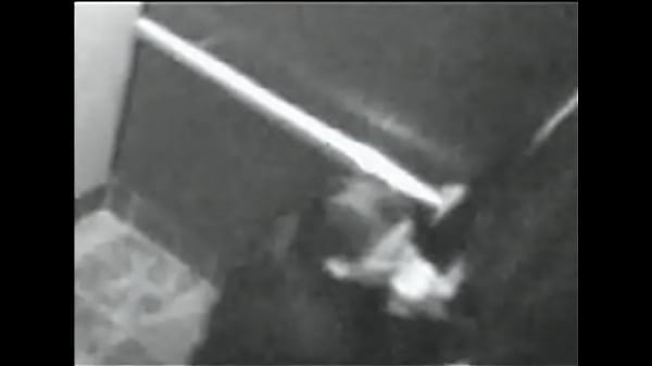 Quarentona portuguesa Susana faz broche ao patrï¿½o no elevador