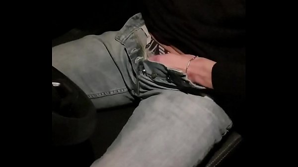 Hot car-sex. Beautiful milf gets wild behind the wheel