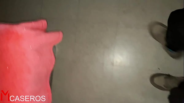 Tenemos sexo con una amiga en la fiesta de fin de año Dos vergas para una chica Two coks to one girl