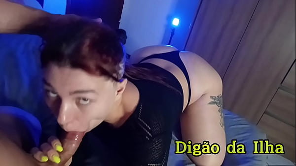 Macetei a rabuda da minha vizinha gostosa, ela deu de lado e sentou com força