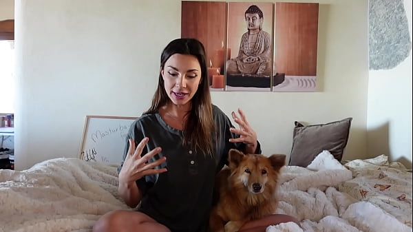 MASTURBATION TIPS for GIRLS - step-by-step instruction with Sex Teacher Roxy Fox