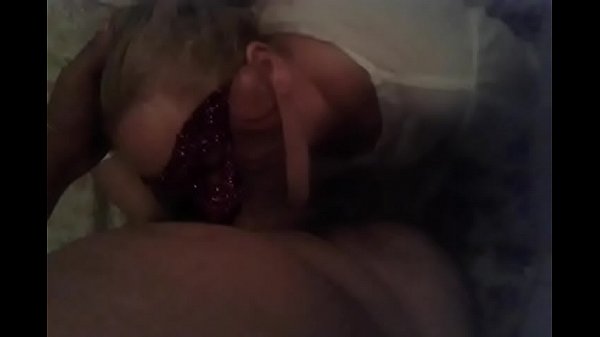 Blonde Hoer Huisvriendje Fuckt