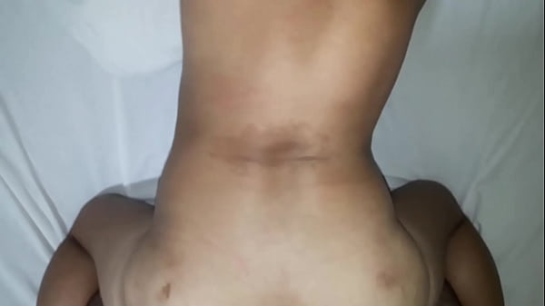 Le gusta que la cogan de esta manera a mi madura que le gusta como la penetro con todo