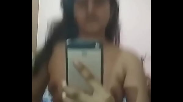 Ishika show boobs Thumbnail