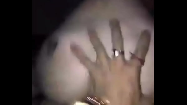 Jovem estudante com um belo pau me fode para passar de disciplina