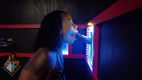 @UnicornRiah no Glory Hole com @The Professor3x