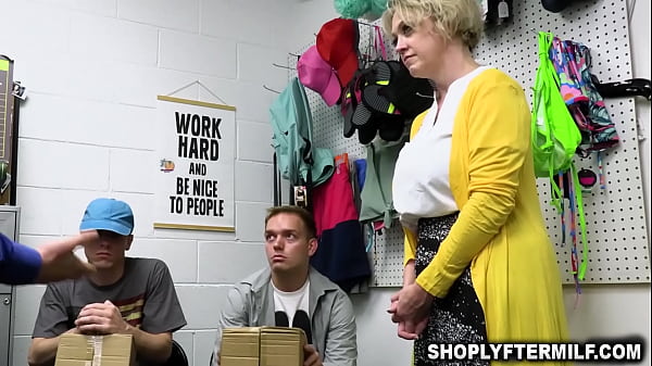 Stepmom Dee Williams makes a deal with officer Mike Mancini that he will surely like in any way