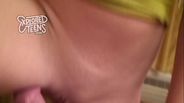 Teen gymnast shows how flexible she really is