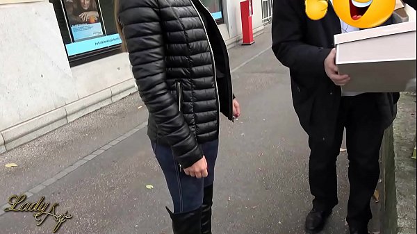 Geldherrin: Geldsklave übernimmt die Rechnungen