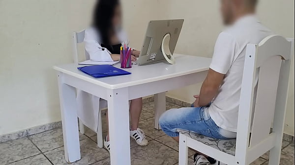Problema de ereção? Passe com esta doutora que ela resolve seu problema!