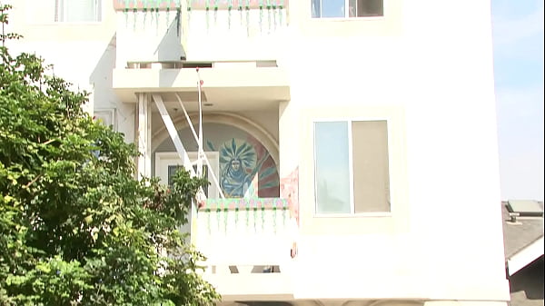 Blonde mom Holly Sampson Spreads Wide For A Big Cock