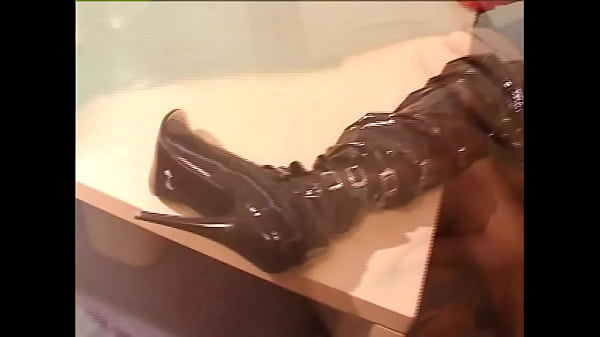 Cumswapping Headliners #3 - Hot girls are extremely horny and eager to suck cock