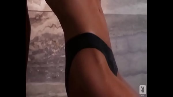 Actress Barbara Chiappini Dancing Oops Upskirt Thumbnail