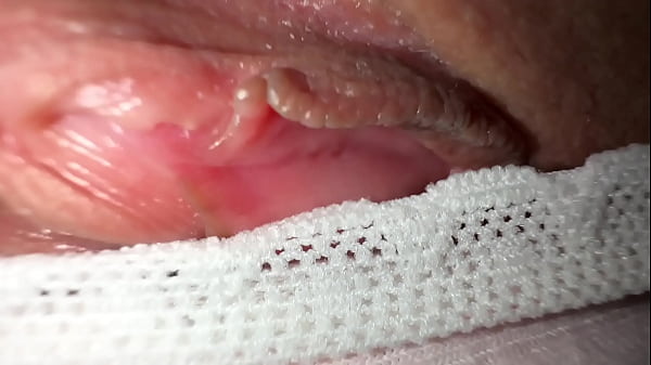 SHE IS CUMMING FOR THE FIRST TIME! Extraordinary teenage masturbation