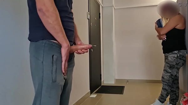 The postwoman caught me jerking off in public near the apartment, she's schoked but she likes to peek