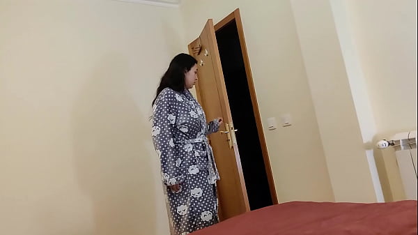 Invitation to sleep in friend's mother house after being kicked out
