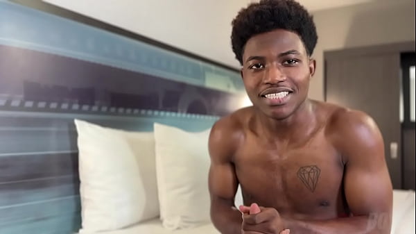 A Newbie from Miami Strokes His Big Black Dick – Rocksboys